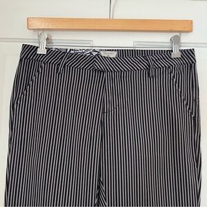Volcom Black and Grey Stripped Pants | 9/29